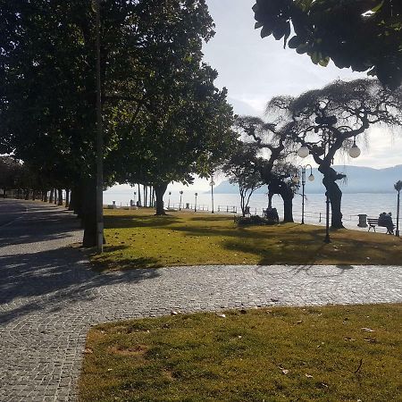 Monolocale Piano Terra Direttamente Sul Lago Verbania Kültér fotó